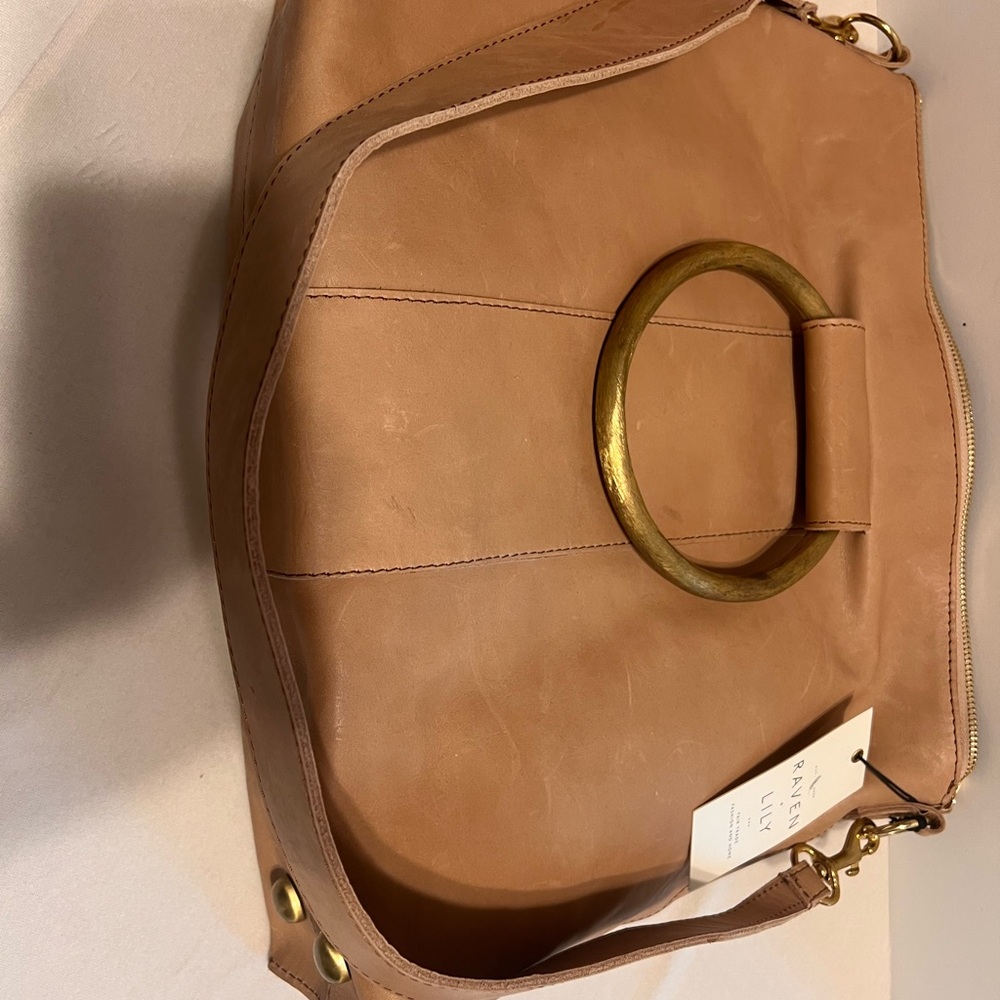 Raven + Lily Tan Shoulder Bag with Gold Ring Handles - Picture 5 of 6